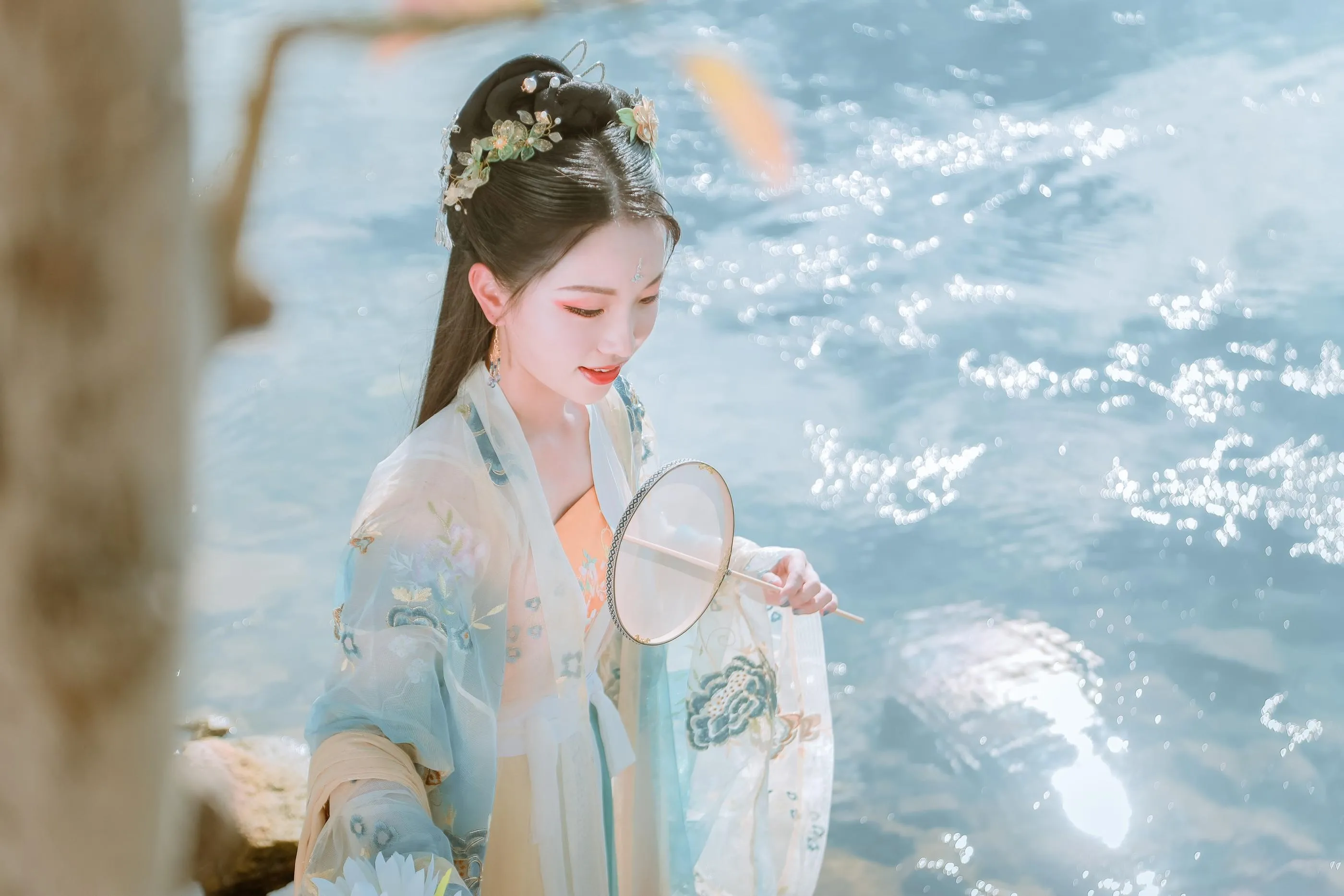 [YITUYU艺图语]2022.01.29 清水出芙蓉 Julie [23P]插图5